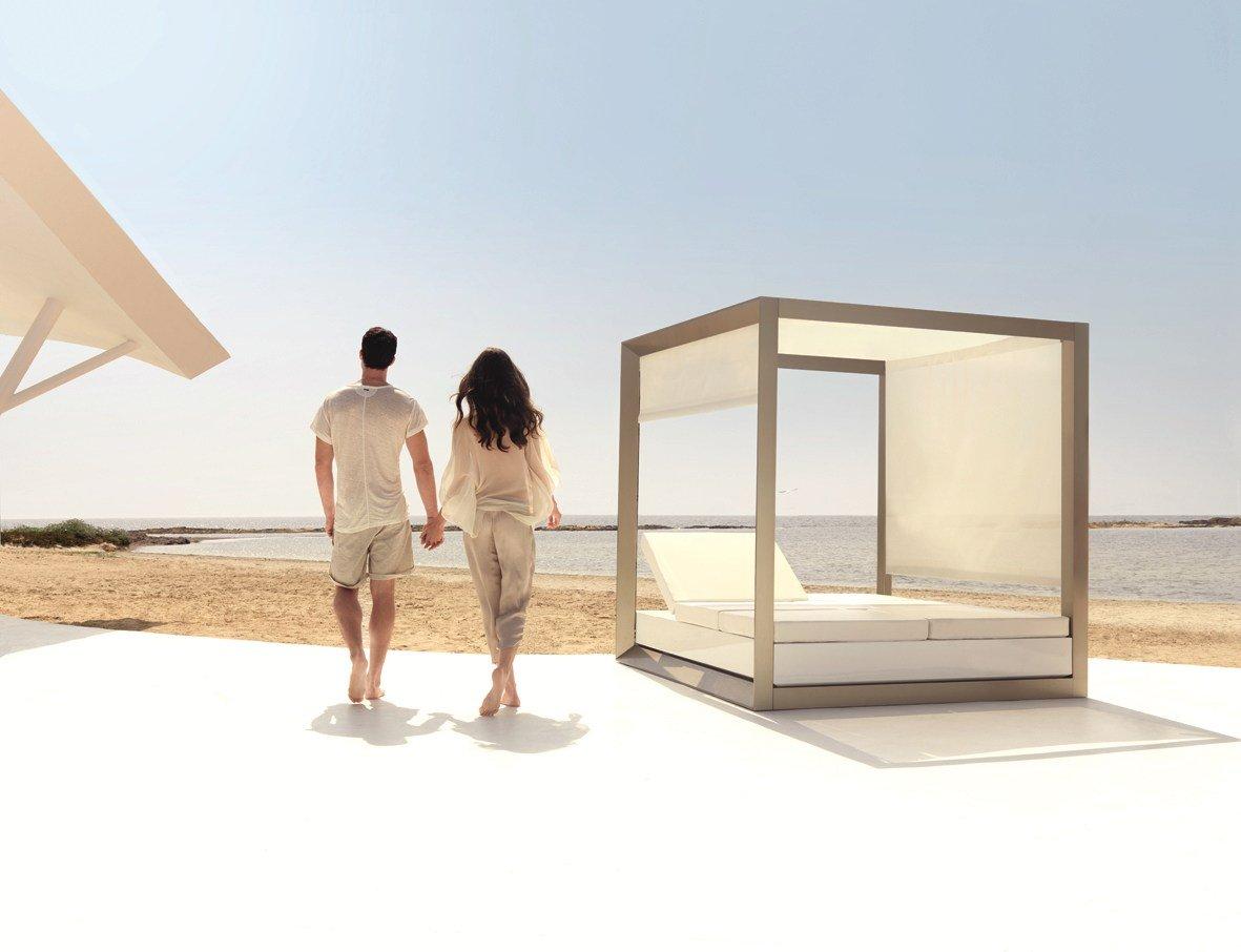 Recliner garden bed | Daybed Vela by Vondom