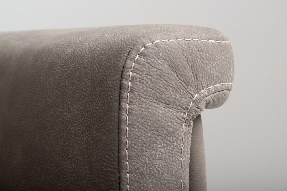 2 seater leather sofa | Strike by Mantellassi 1926