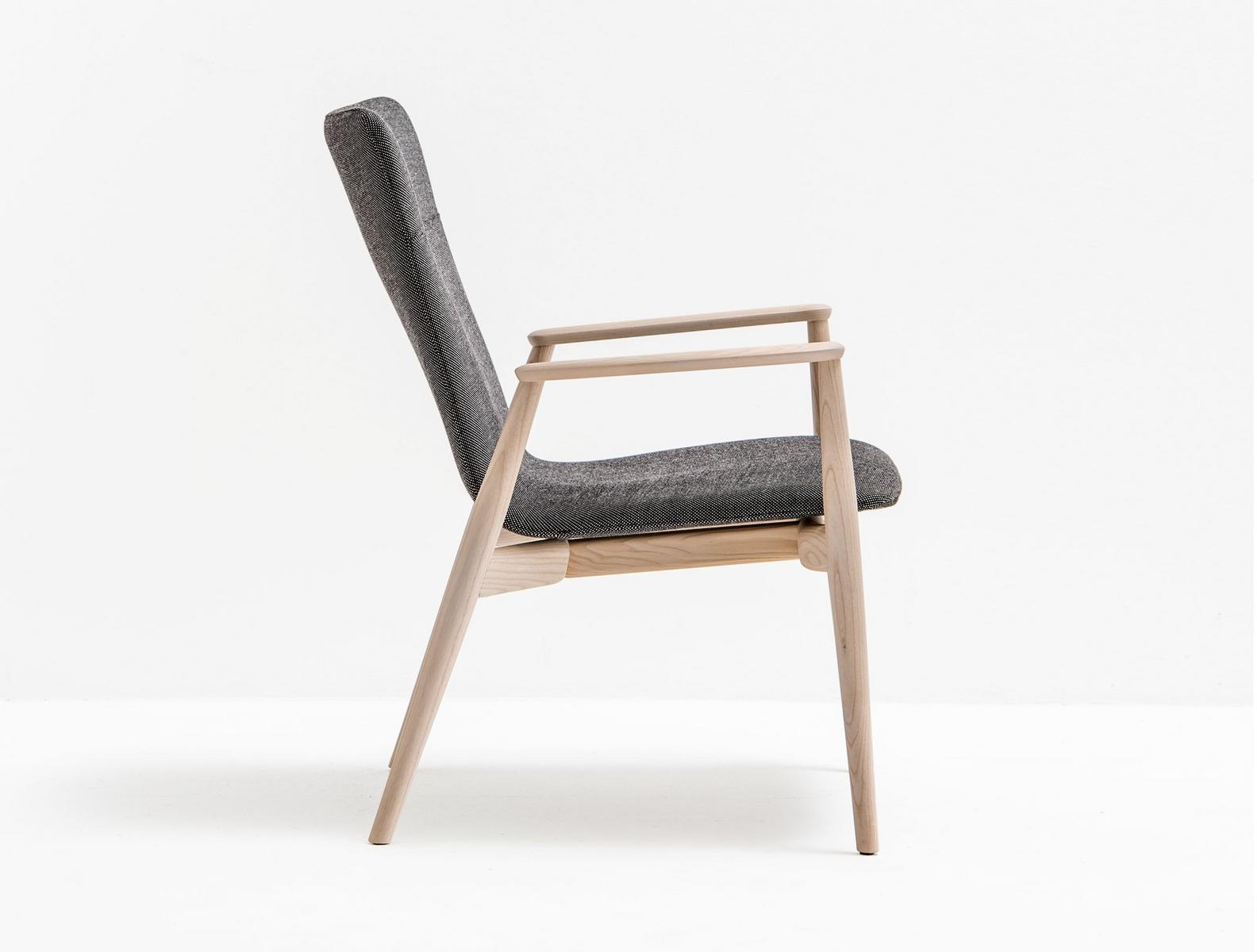 Upholstered easy chair with armrests | Malmö 298 by Pedrali
