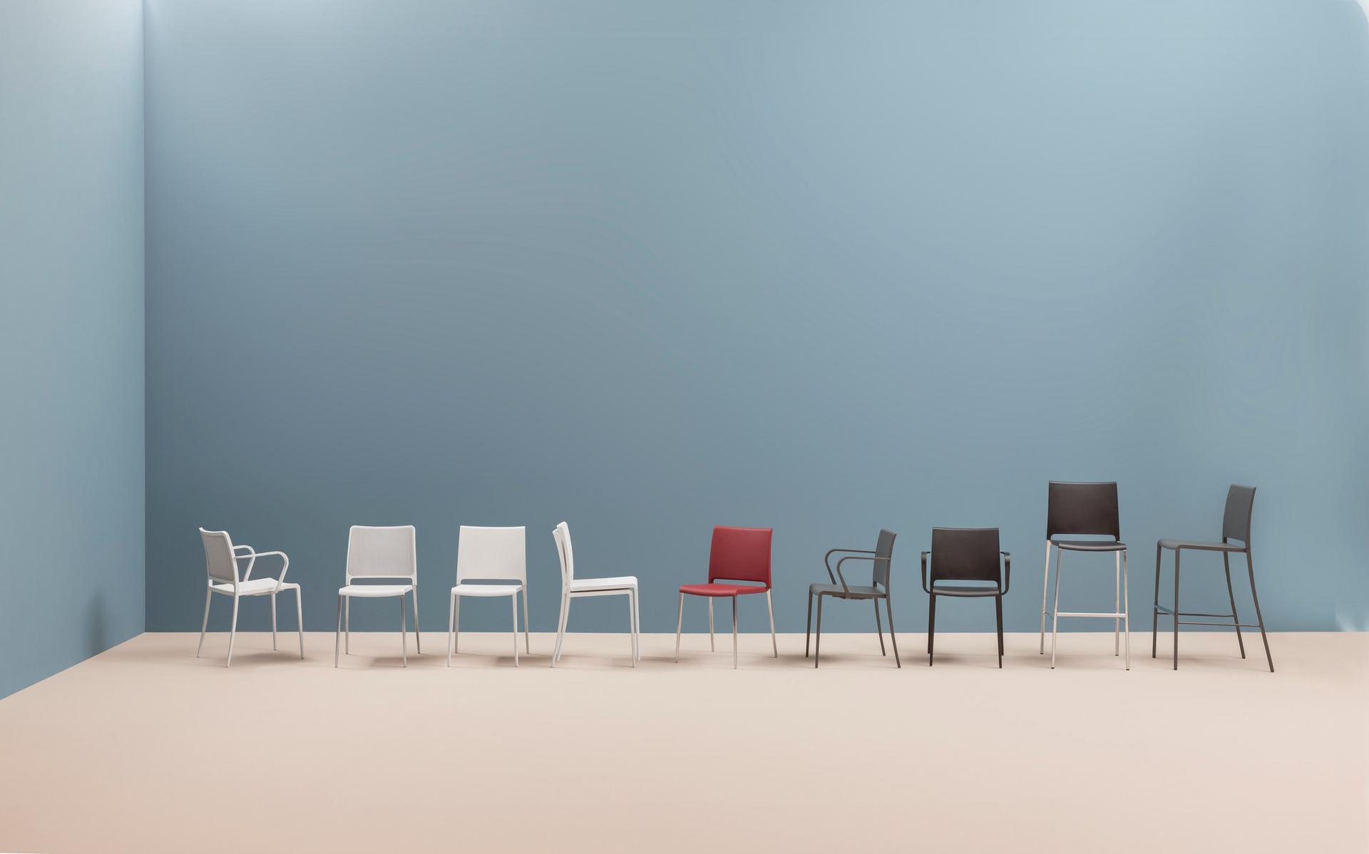 Stackable aluminium chair with armrests | Mya 706/2 by Pedrali