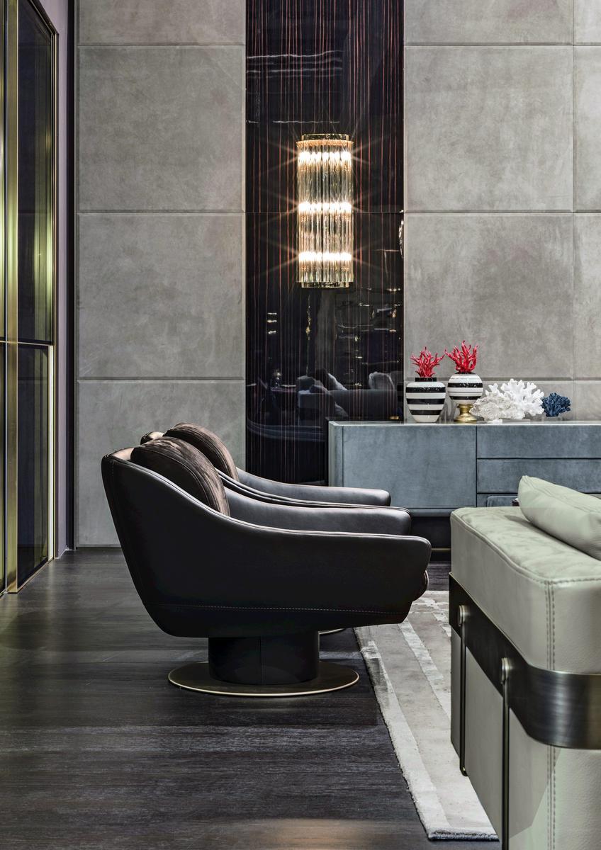 Leather armchair | Sol by Longhi