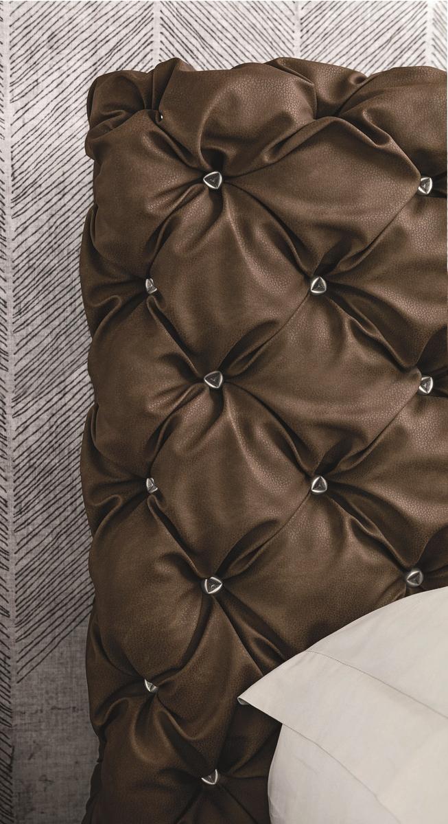 Leather double bed with tufted headboard | Chantal by Tomasella