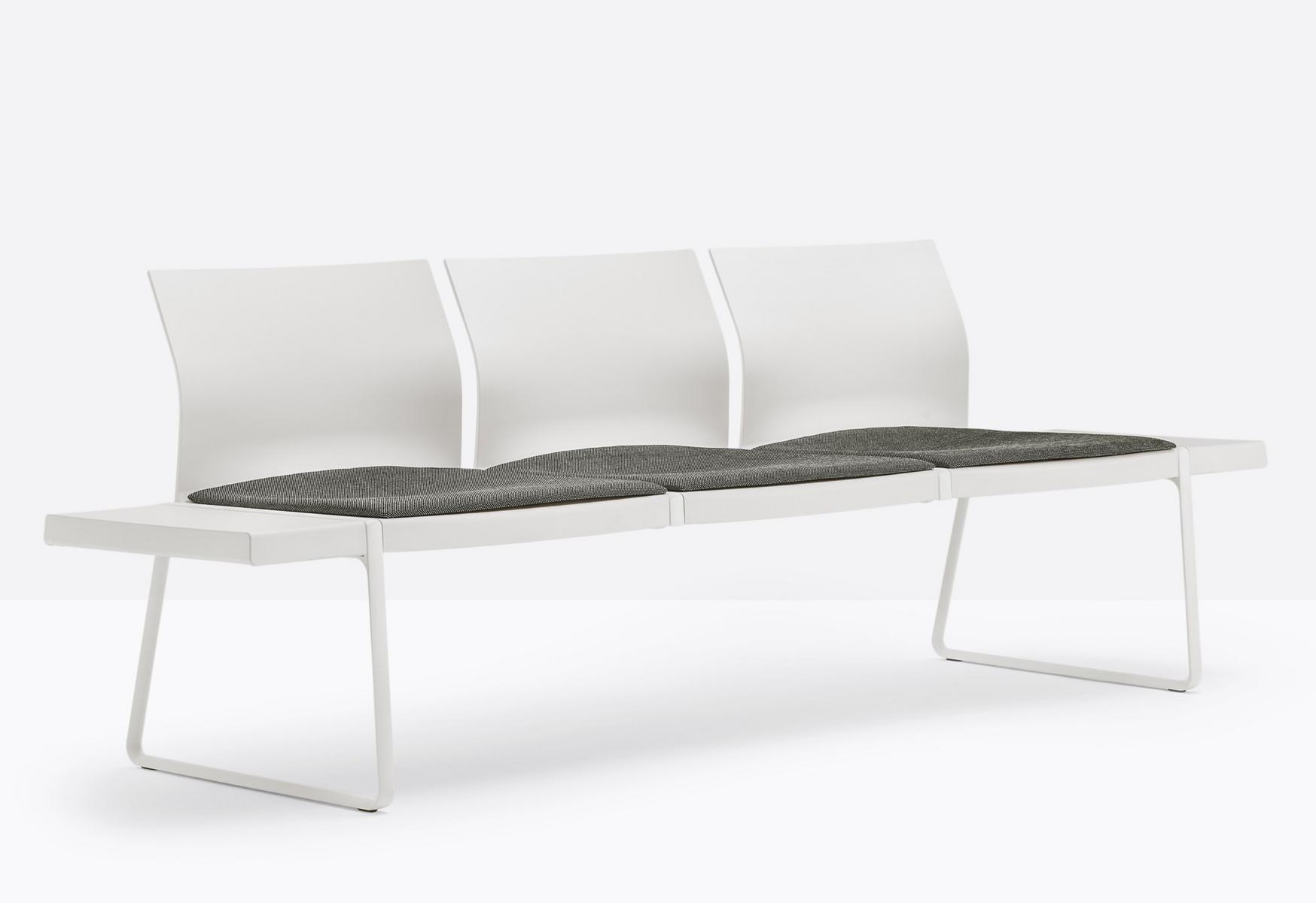 Modular seating | Plural P02003/2004/2006/2009 by Pedrali