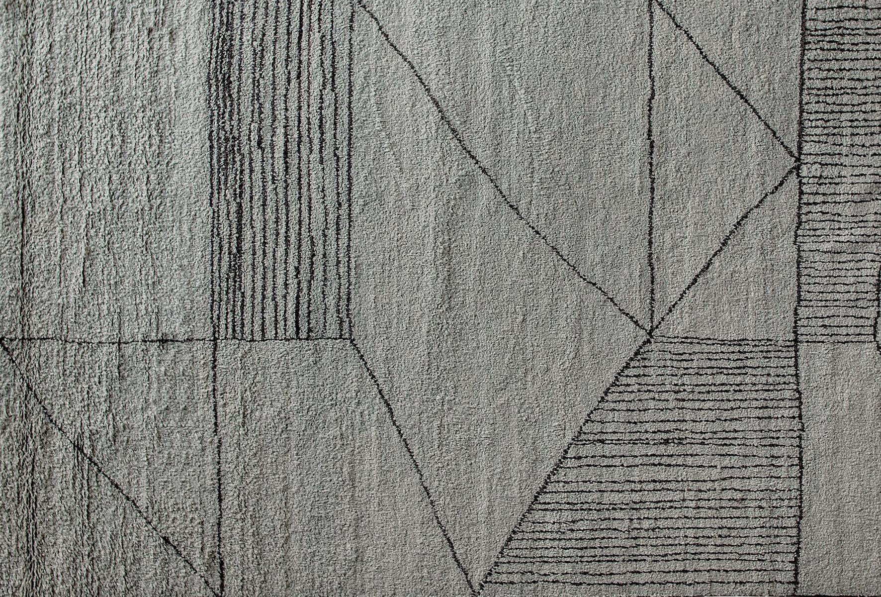 Patterned handmade wool rug | Berbère Pattern A by Baxter