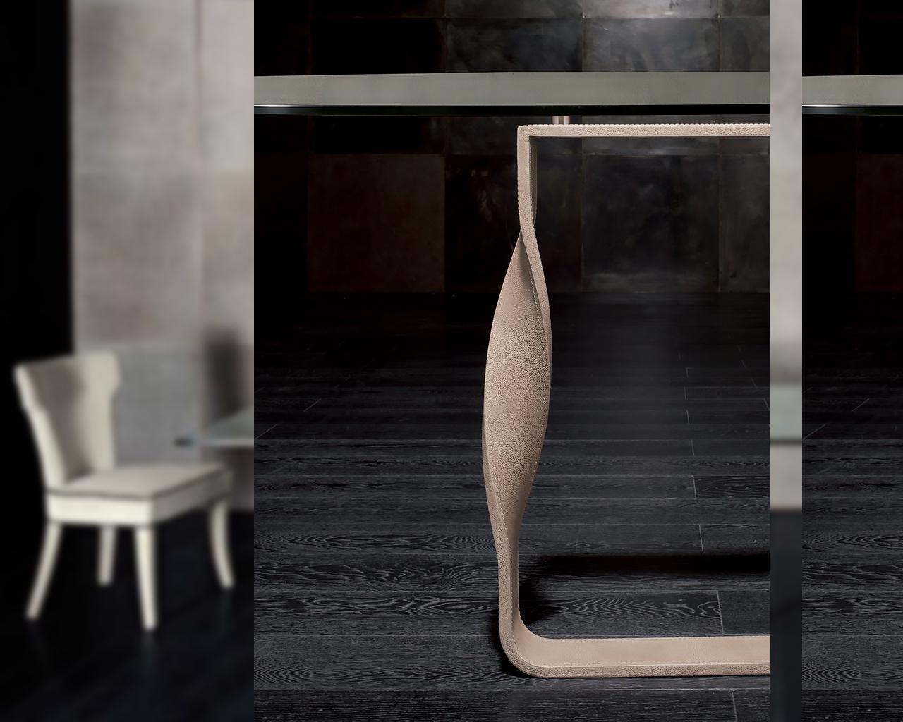 Metal table in a luxury style | Nokido by Rugiano