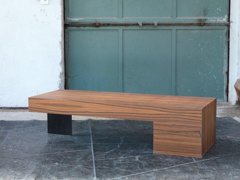 Low wood veneer coffee table for living room | Klimuk by Domingo salotti