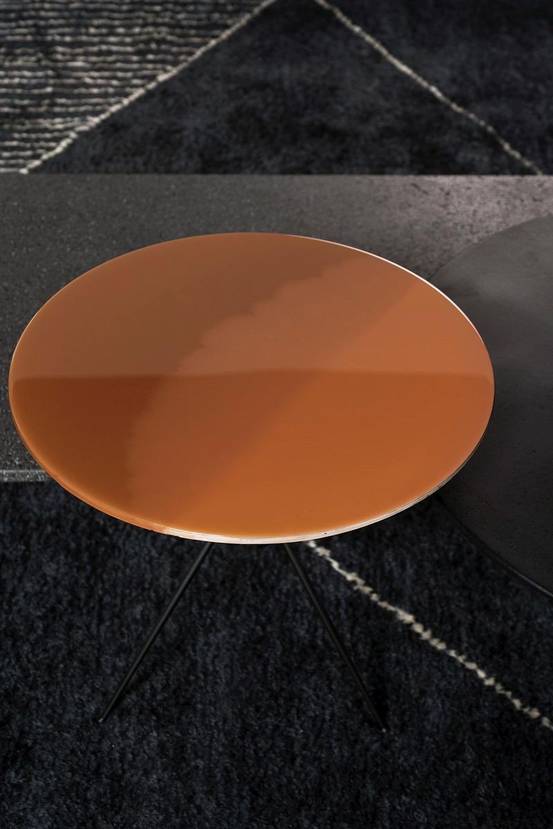 Round coffee table | Liquid by Baxter