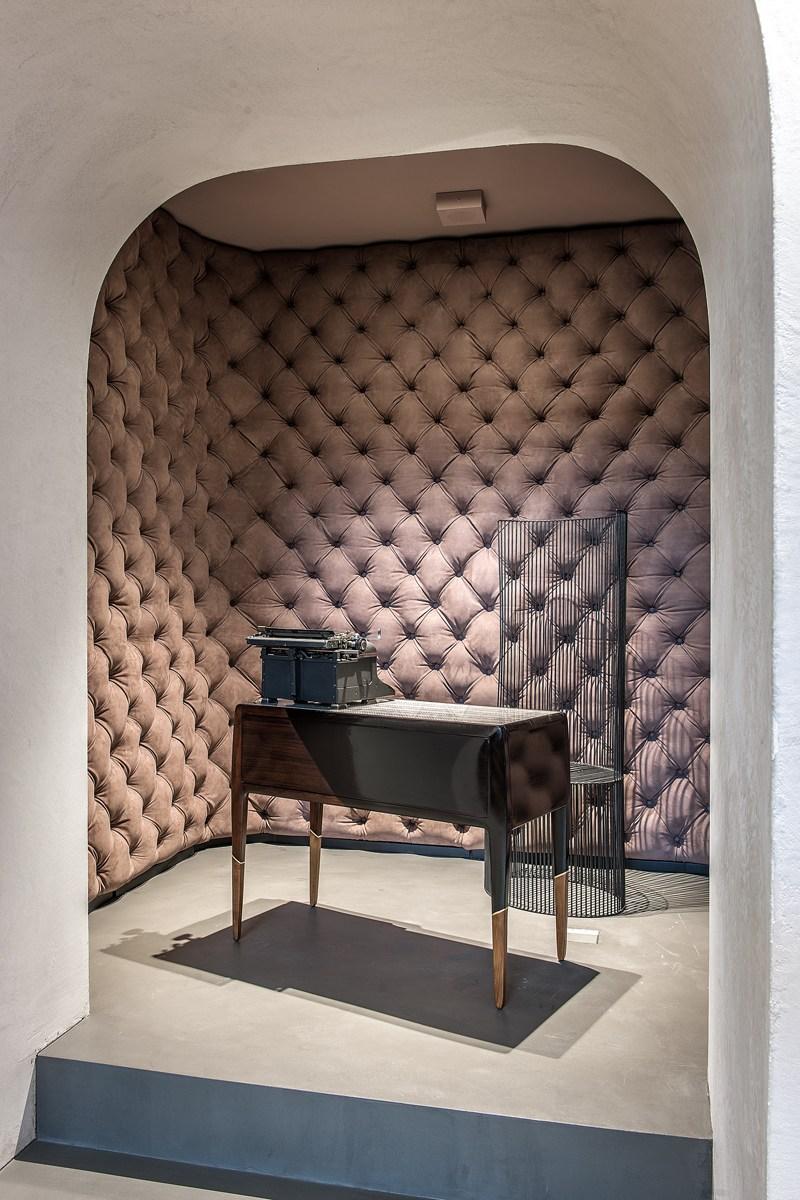 High-back metal chair | Ginestra Vestita by Baxter