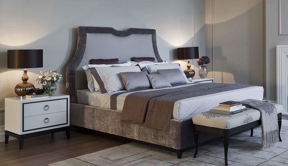Lacquered bed with high headboard | Jolo by Galimberti Nino