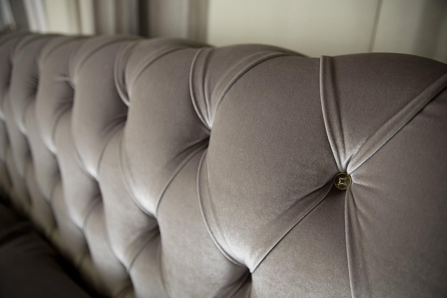 Velvet bed with high headboard | Alfred by Alberta Salotti