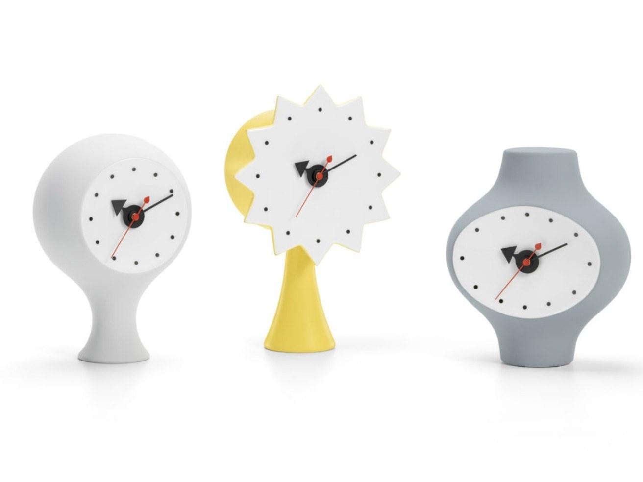 Table-top porcelain clock | Model 2 by Vitra