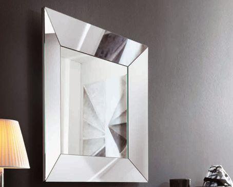 Square framed mirror | Trapezio by Riflessi