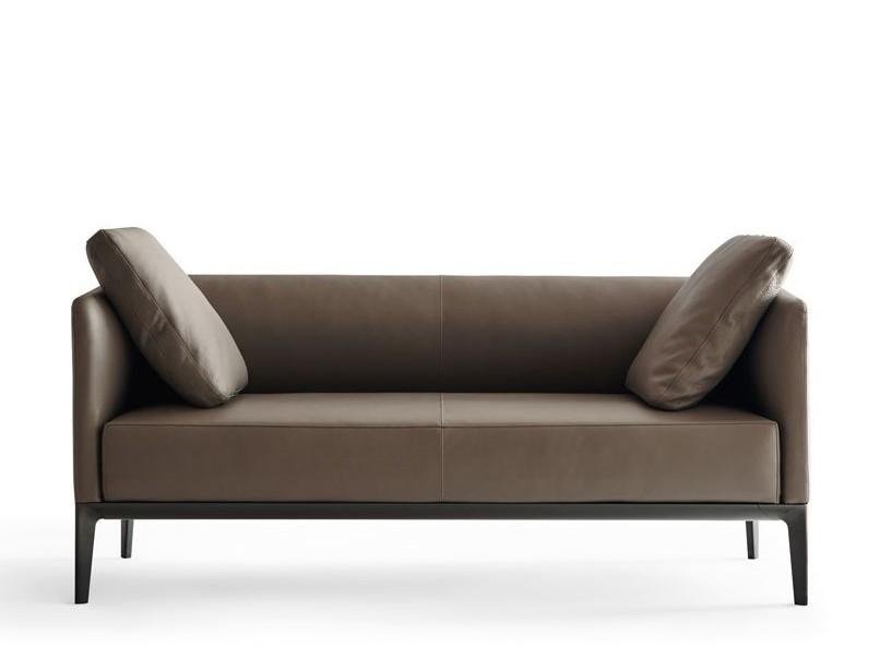 Leather sofa | Camden by Molteni