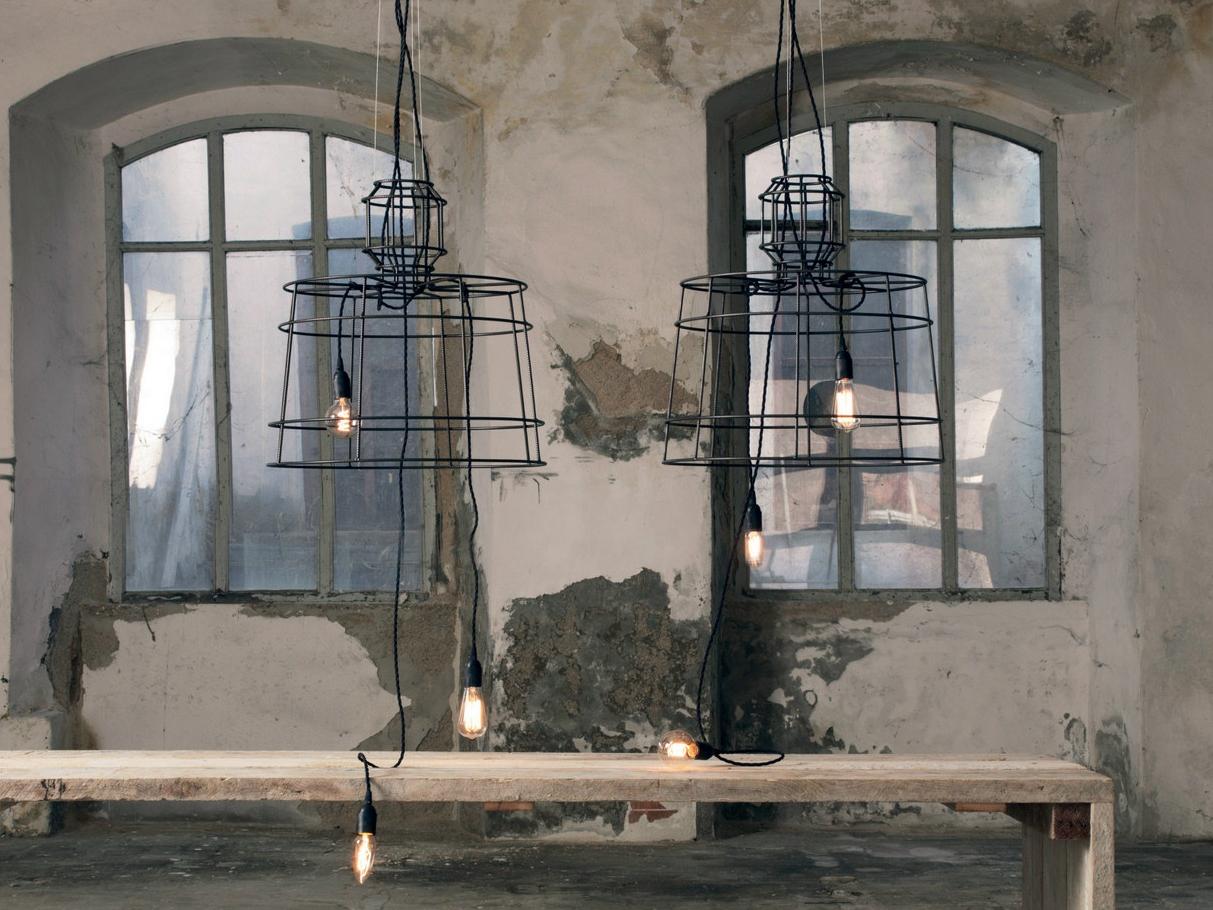Painted metal pendant lamp | Sisma by Karman