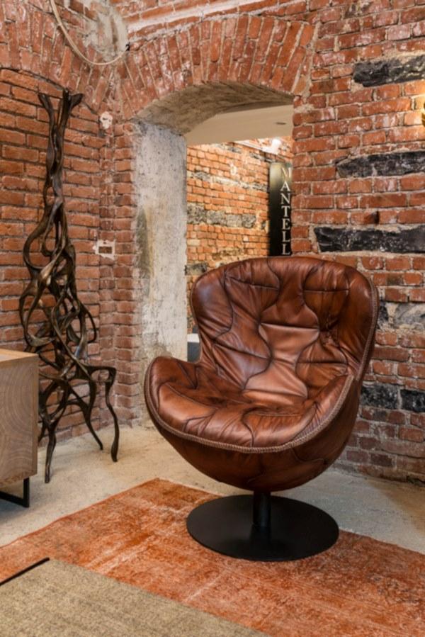 Swivel leather armchair with armrests | Pelè by Mantellassi 1926