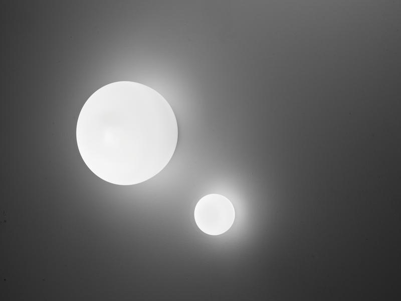 Glass wall lamp / ceiling lamp | Lumi Mochi by Fabbian