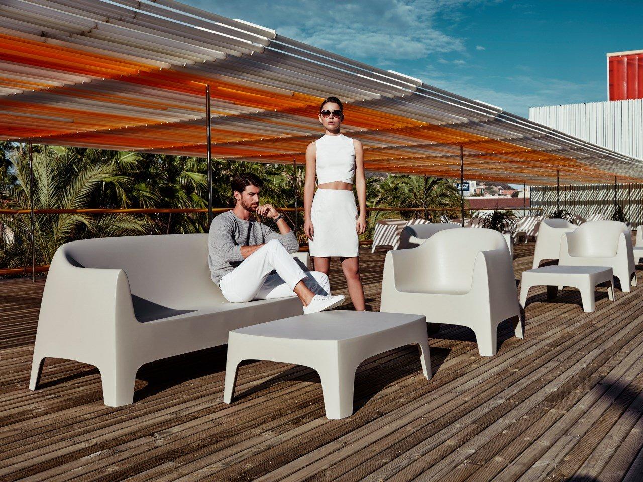 Square garden table | Solid by Vondom