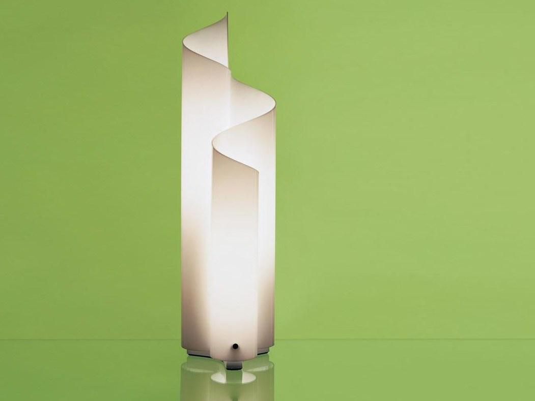 Halogen methacrylate table lamp | Mezzachimera by Artemide