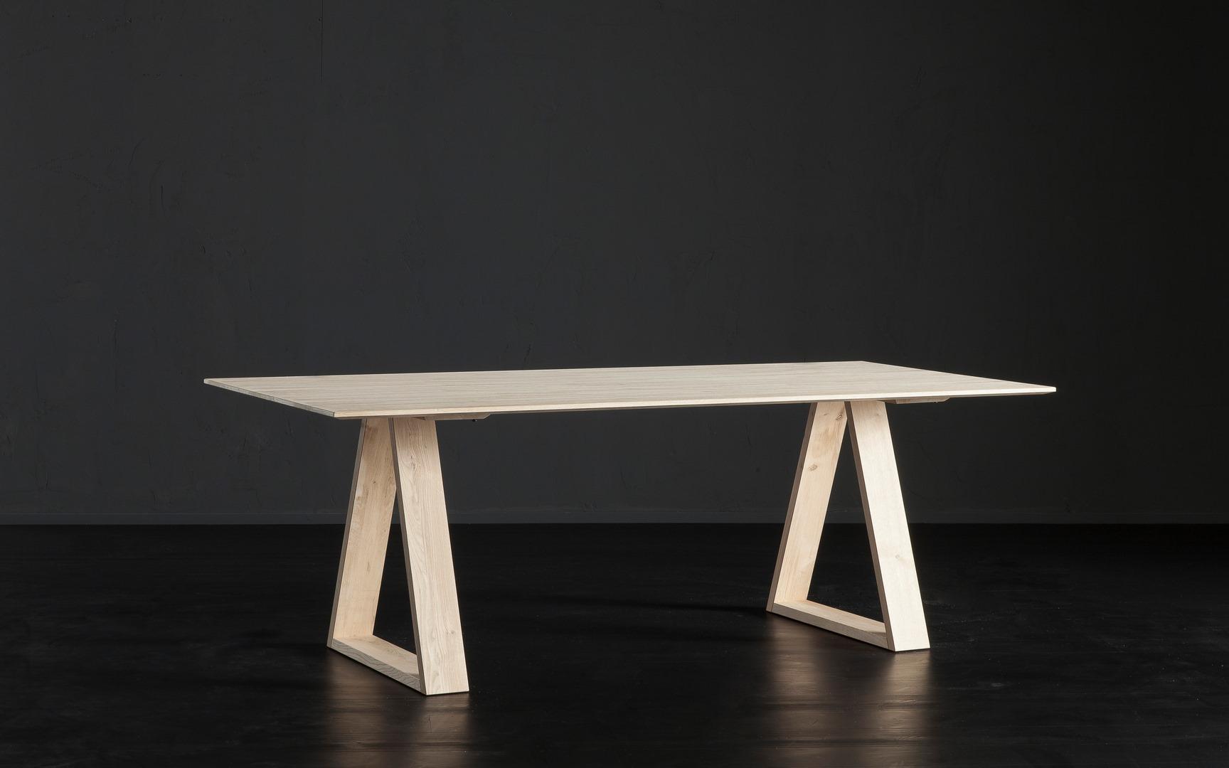 Rectangular oak dining table | Barcellona + Mekano by Altacorte