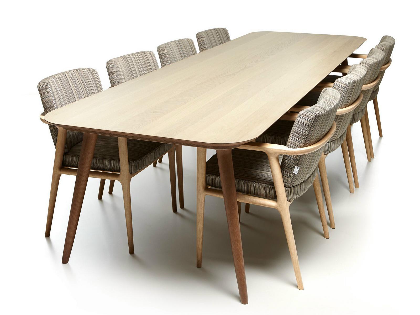 Rectangular oak table | Zio Dining Table by Moooi