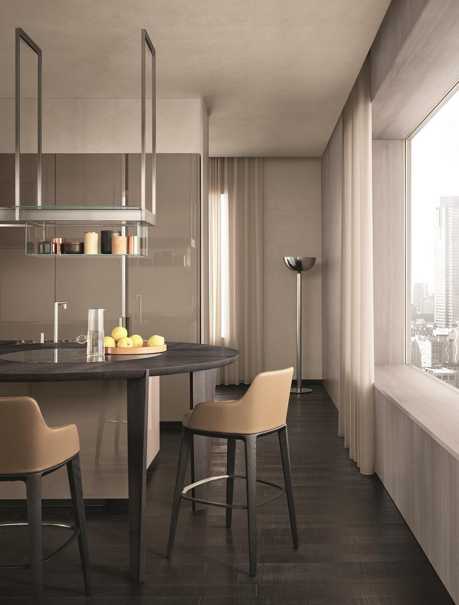 High leather stool with footrest | Sophie by Poliform