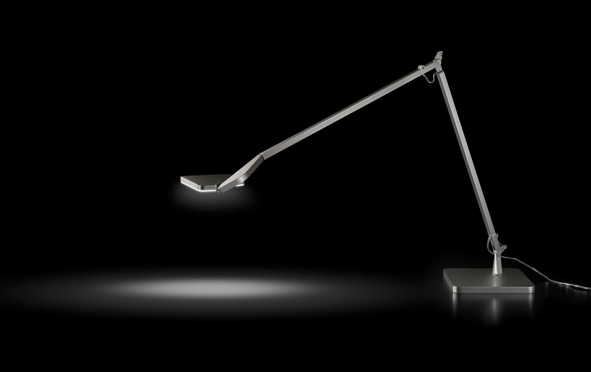 LED die cast aluminium table lamp | Jackie Iot by Panzeri