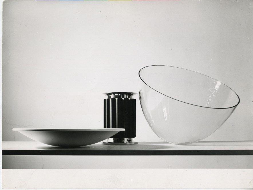 LED indirect light glass and aluminium table lamp | Taccia Small by Flos