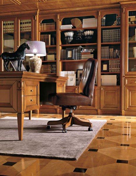 Wall-mounted custom cherry wood bookcase | Torino by Martini interiors