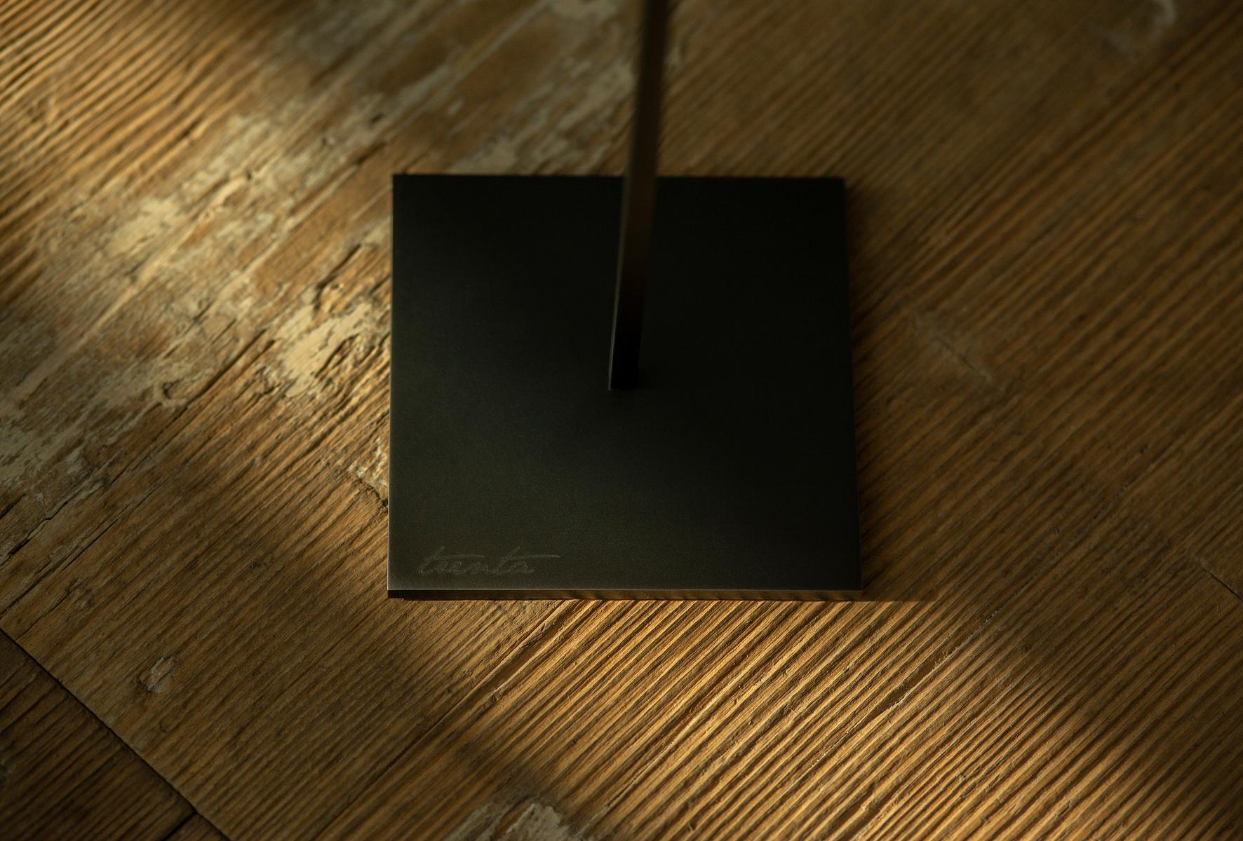 LED cordless table lamp | Trenta Limited Numbered Edition by Catellani & Smith