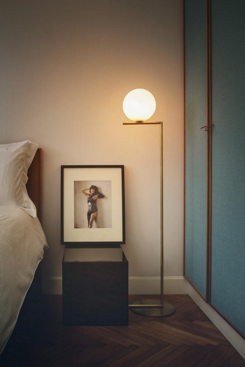 Brass floor lamp | Ic Lights F2 by Flos
