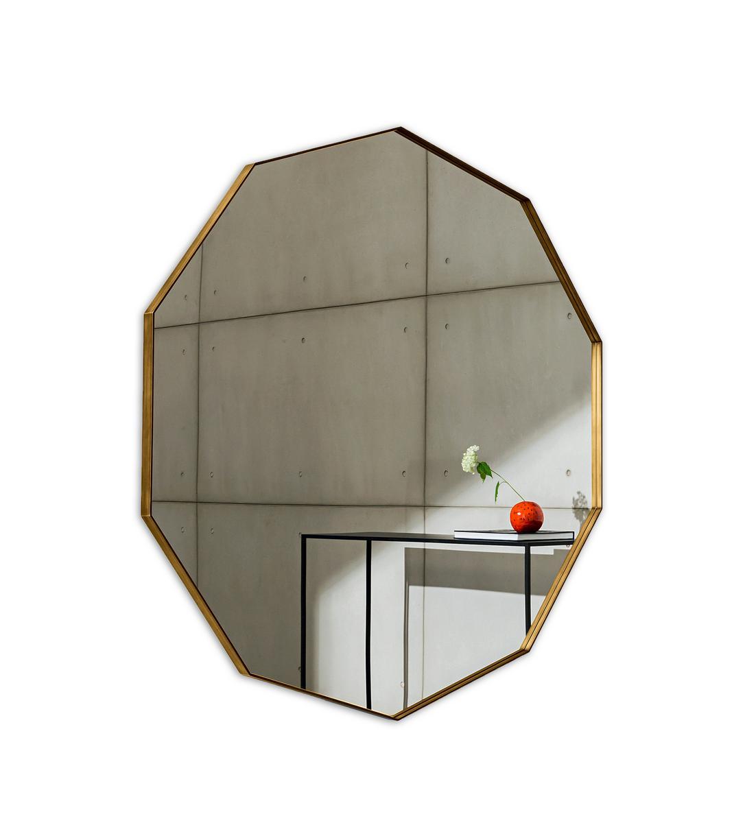 Framed wall-mounted mirror | Visual Decagonal by Sovet