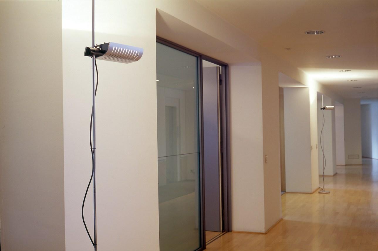 Direct-indirect light floor lamp with dimmer | Colombo - 626 by Oluce