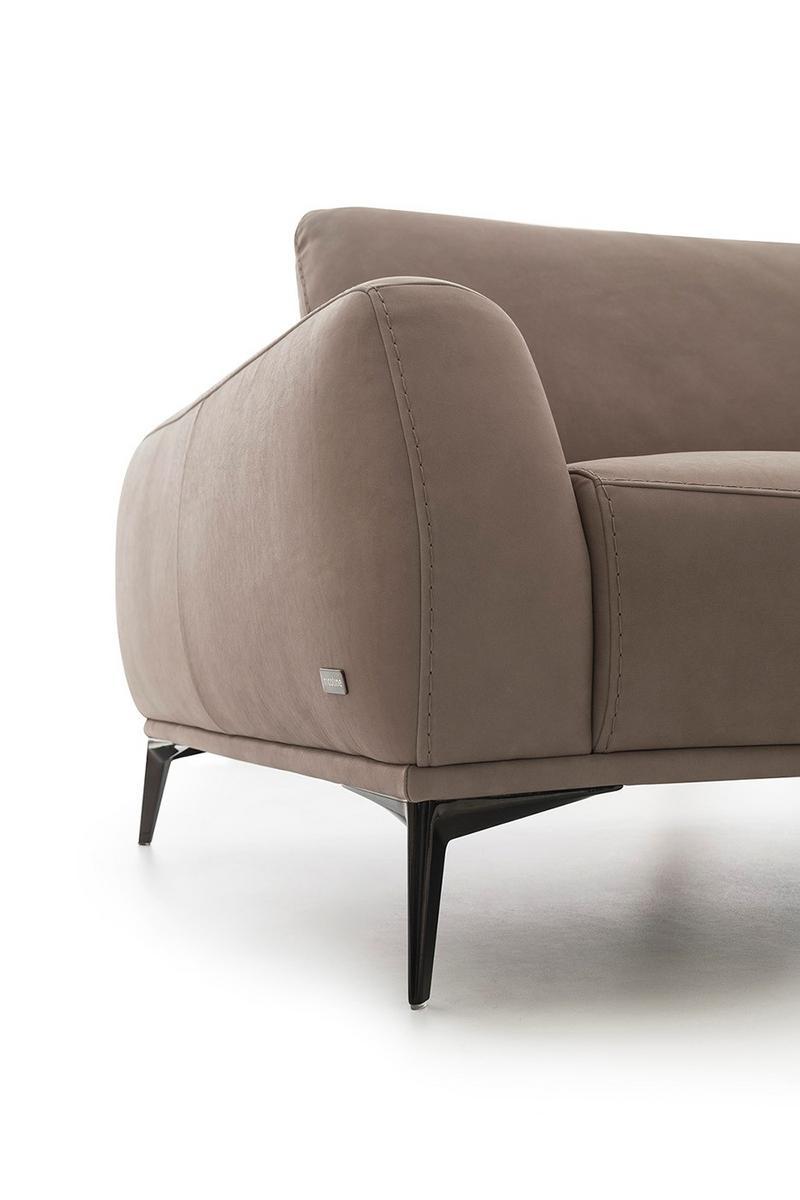 Corner sectional sofa | Monforte by Nicoline