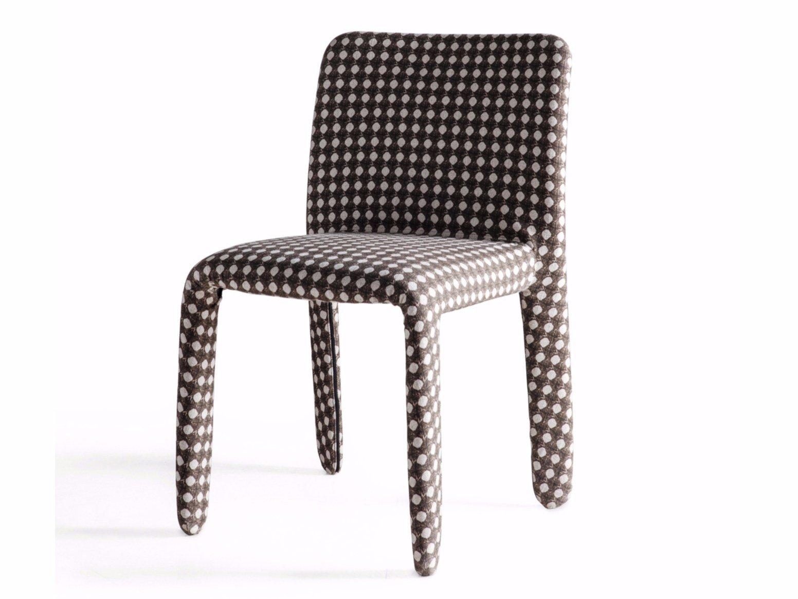 Upholstered fabric chair | Glove-up by Molteni