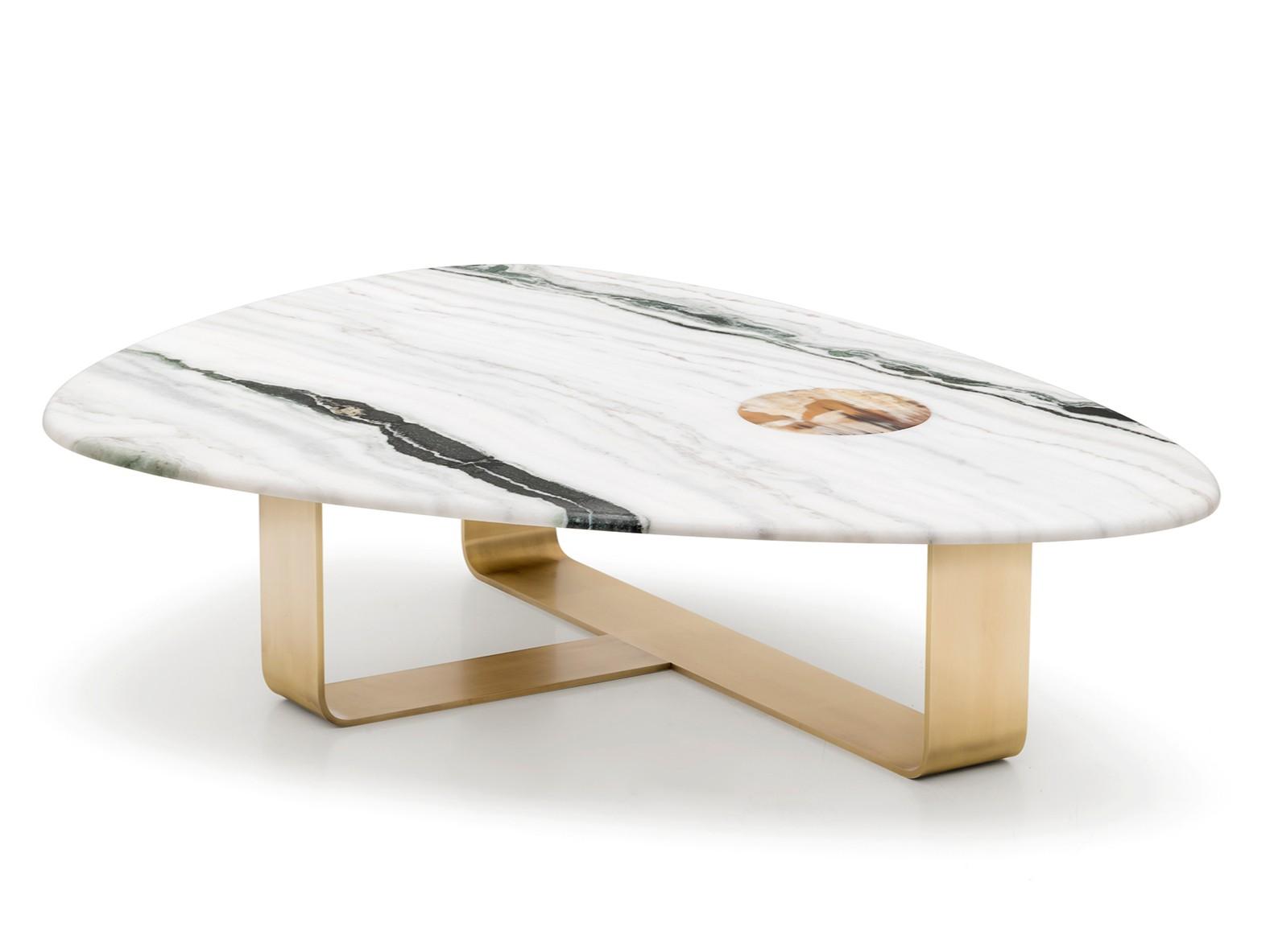 Low triangular marble coffee table | Demetra 7007 by Arcahorn
