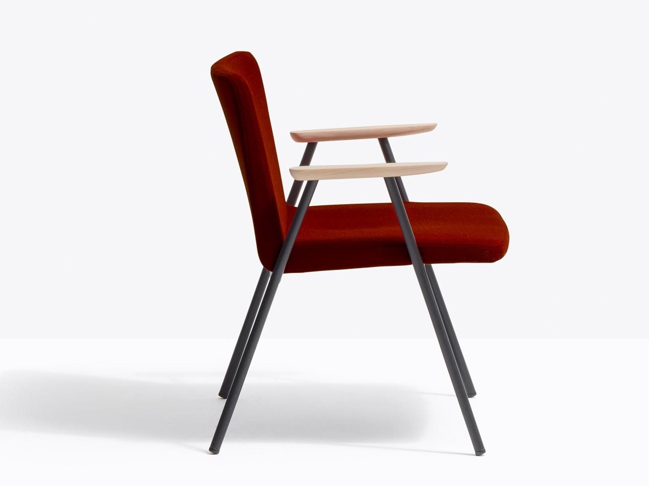 Upholstered fabric easy chair | Osaka Metal 5729 by Pedrali