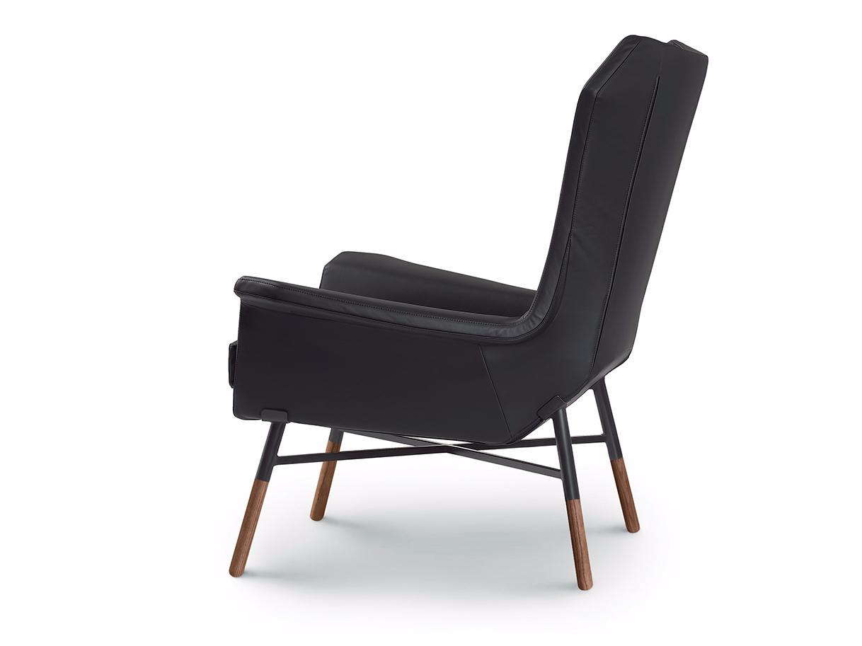 Upholstered leather armchair with armrests | Giulietta by Arflex