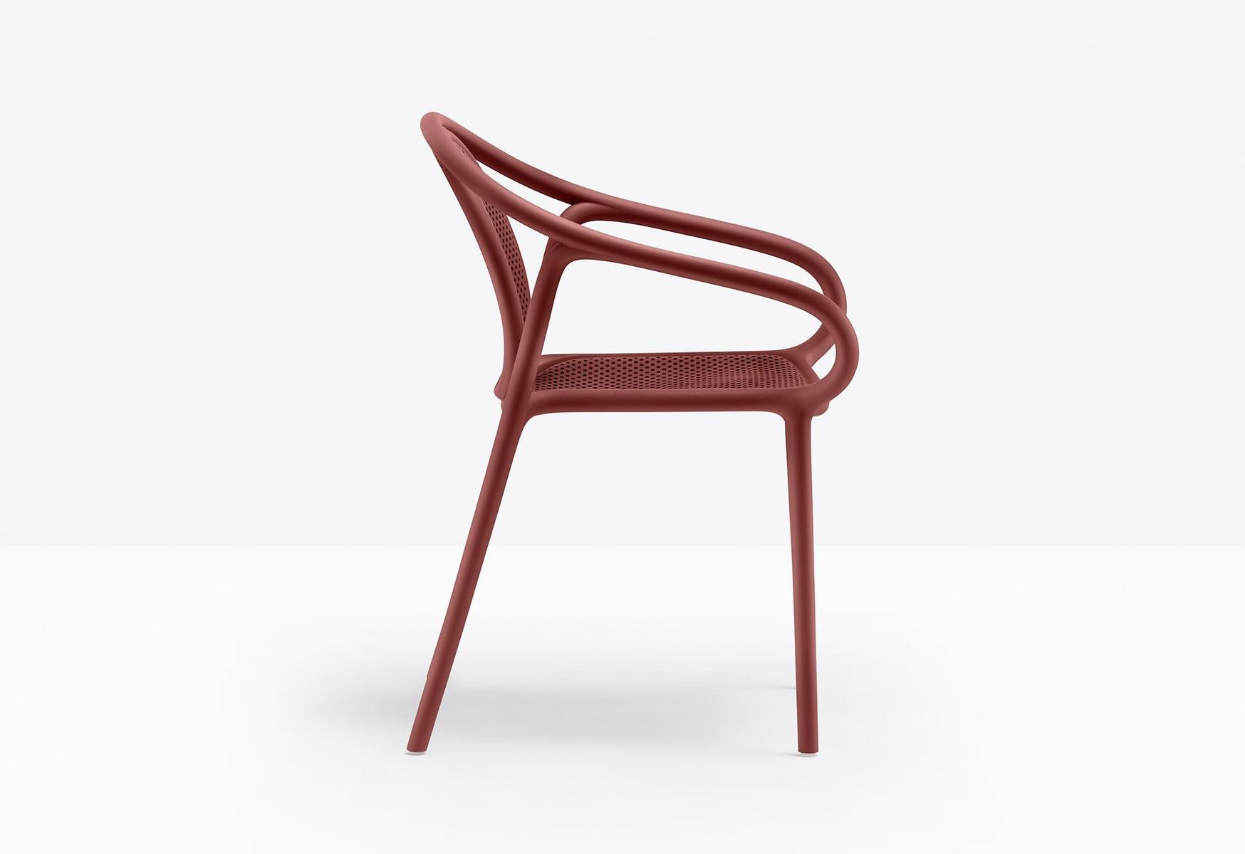 Stackable polypropylene chair with armrests | Remind 3735 by Pedrali