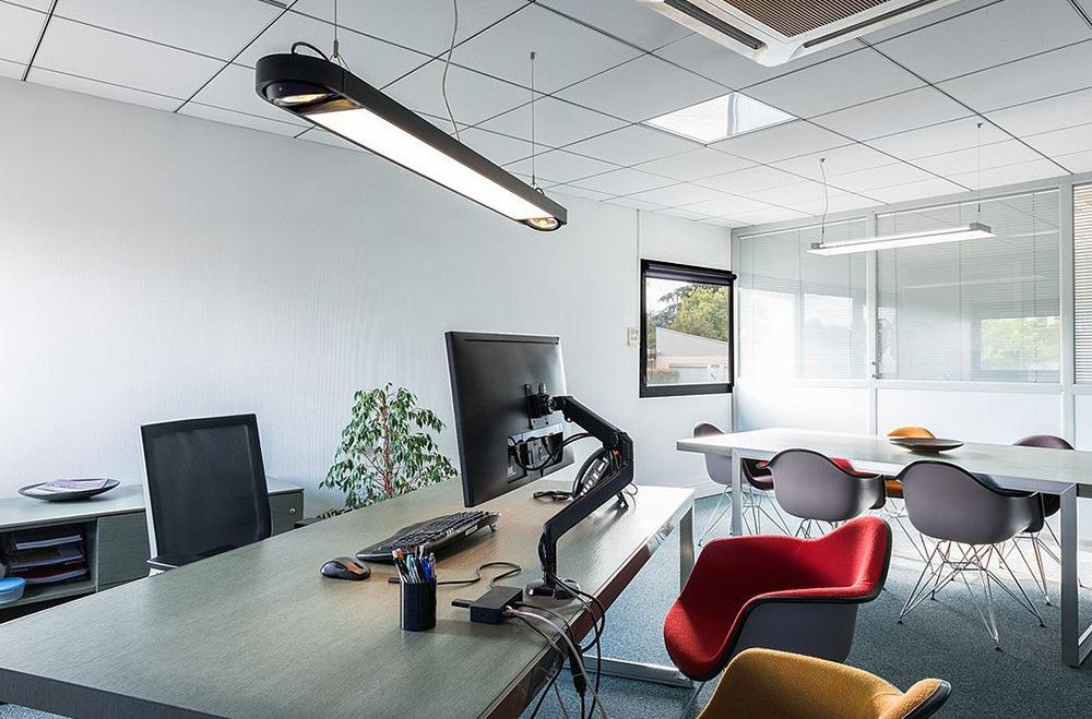 Metal pendant lamp in a contemporary style | Aixlight by SLV