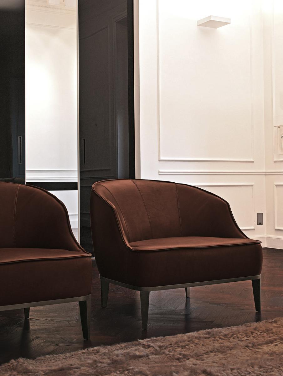 Leather armchair | Beth by Longhi