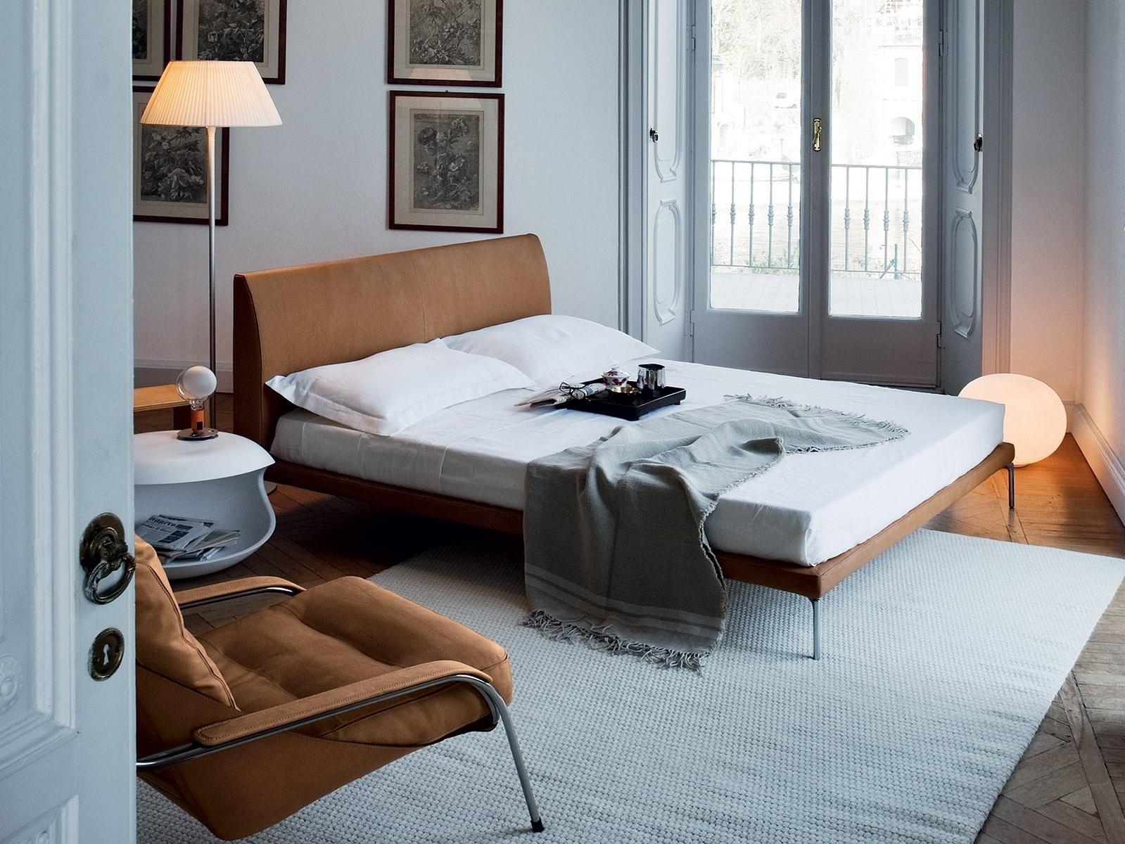 Double bed with upholstered headboard | Talamo 1883/1884 by Zanotta