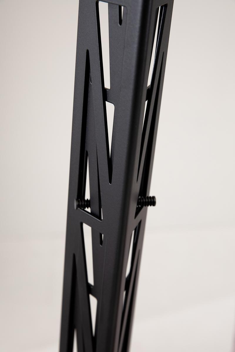LED height-adjustable aluminium floor lamp | Fireman by Karman