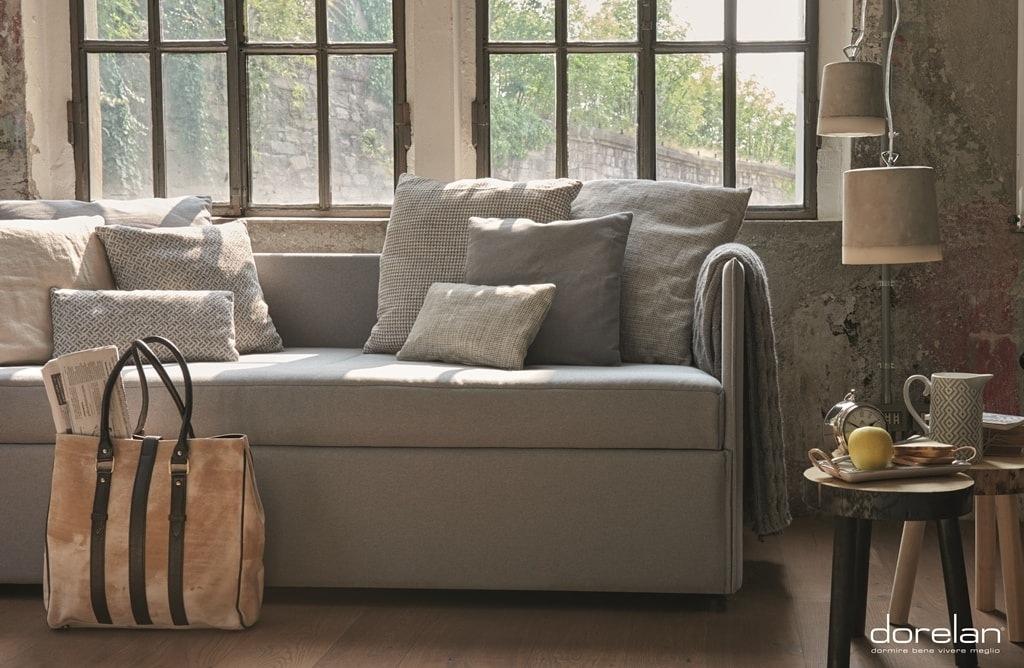 Fabric bed with upholstered headboard | Manhattan by Dorelan