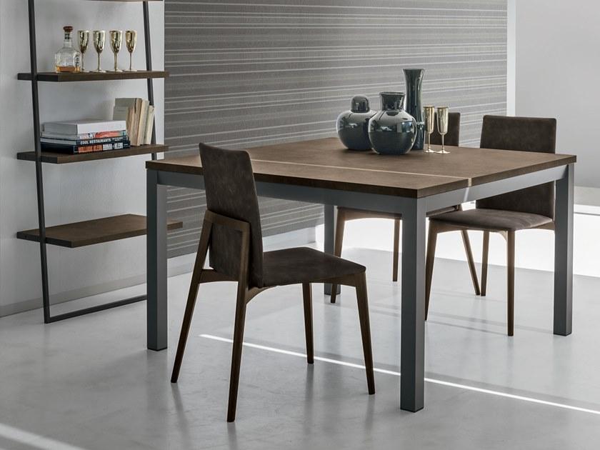 Square table | Infinity by Tomasella