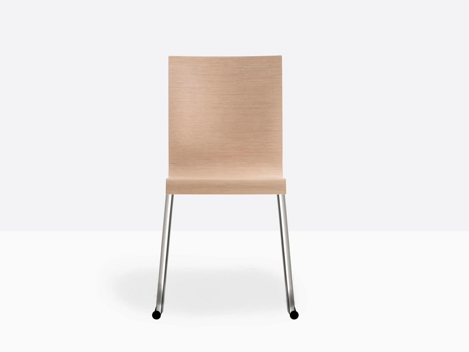 Cantilever stackable chair with armrests | Kuadra 1395 by Pedrali