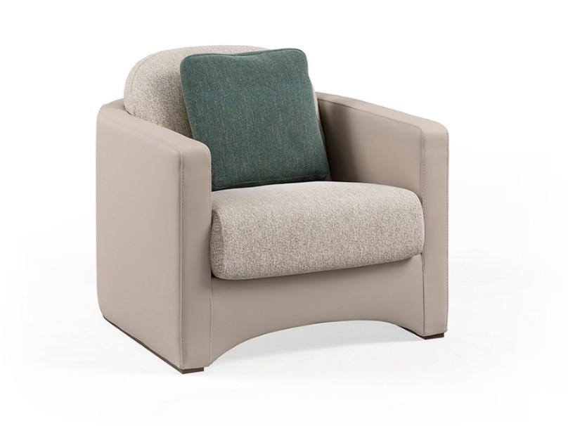 Leather armchair with armrests | Pr.702 by Stella del Mobile