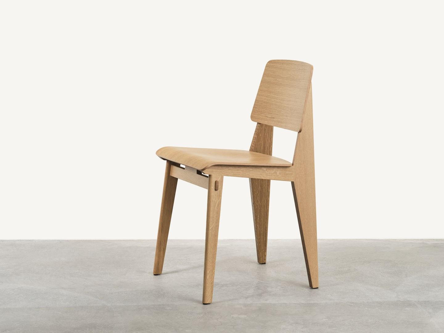Open back oak chair | Chaise Tout Bois by Vitra