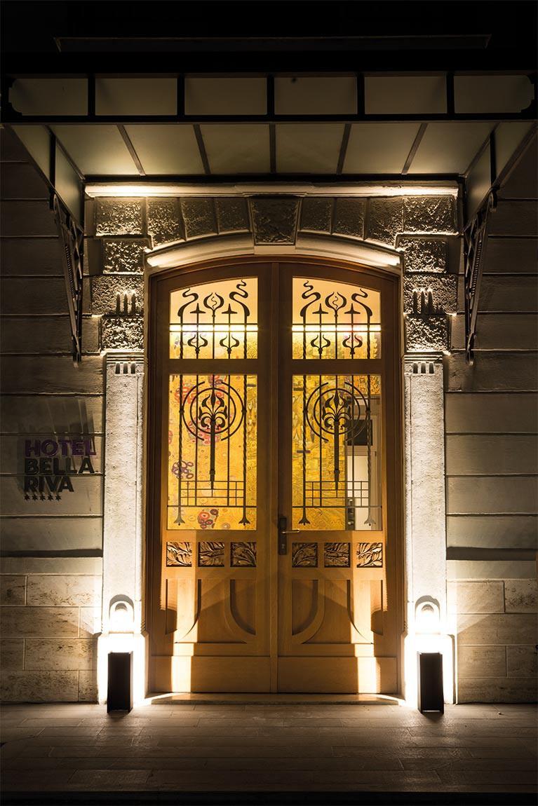 LED direct-indirect light steel floor lamp | Mais Plus Que Cela Je Ne Peux Pas by Nemo