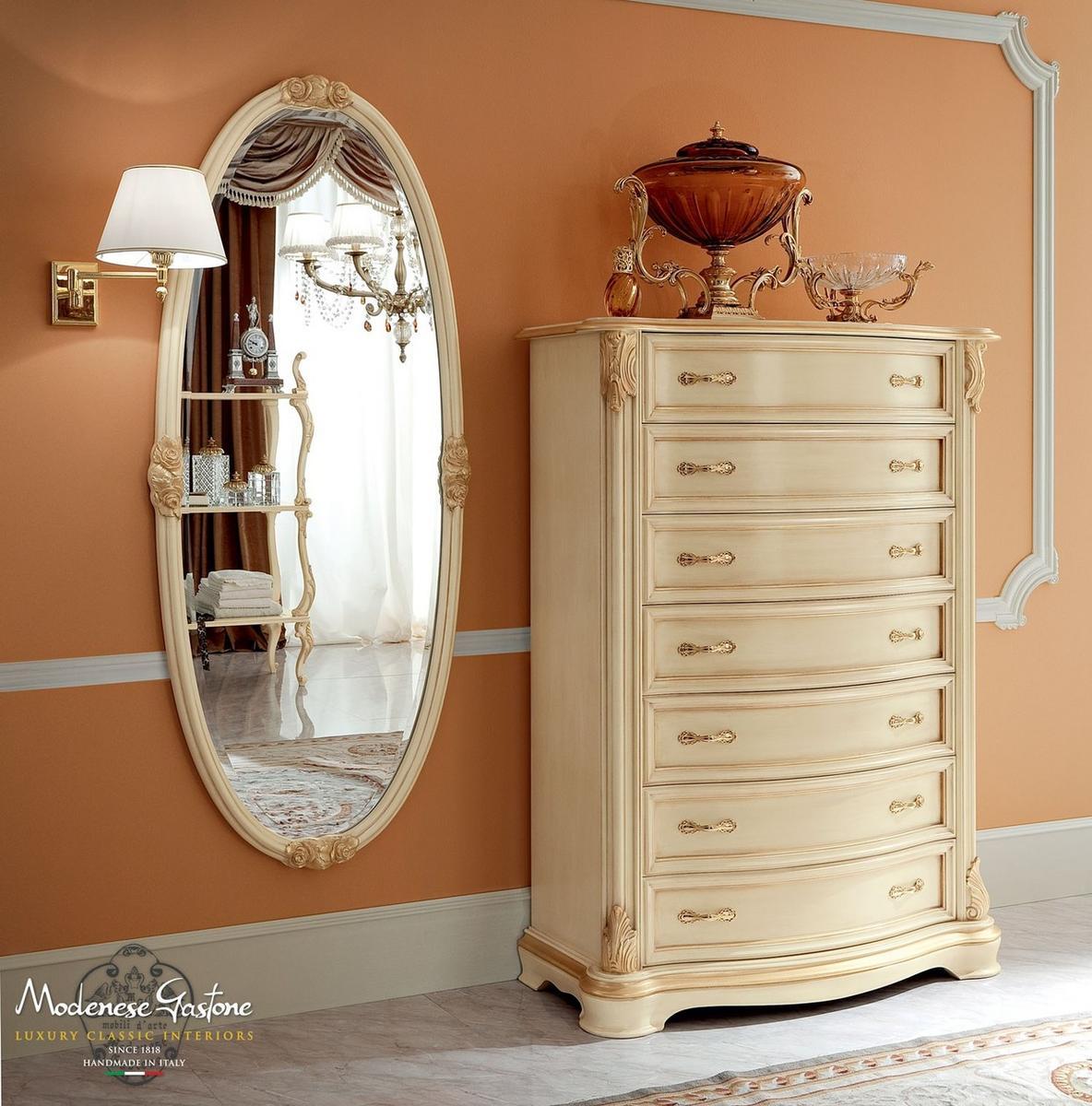 Wooden chest of drawers | 13610 by Modenese Gastone