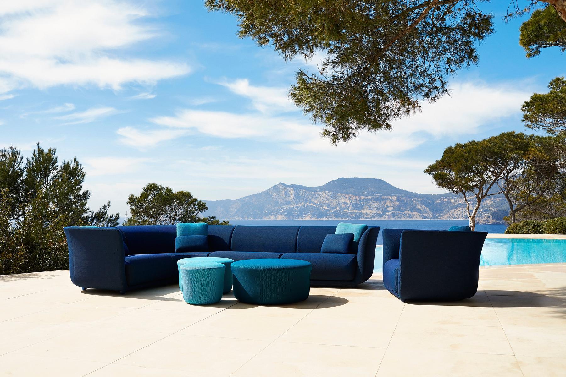 Modular fabric garden sofa | Suave by Vondom